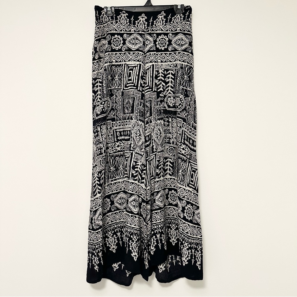 Black and White Patterned Harem Pants Made in Thailand One Size